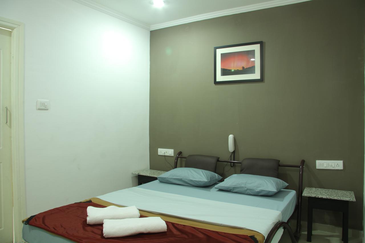 เดคแคน คอมฟอร์ต Hotel ไฮเดอราบัด ภายนอก รูปภาพ